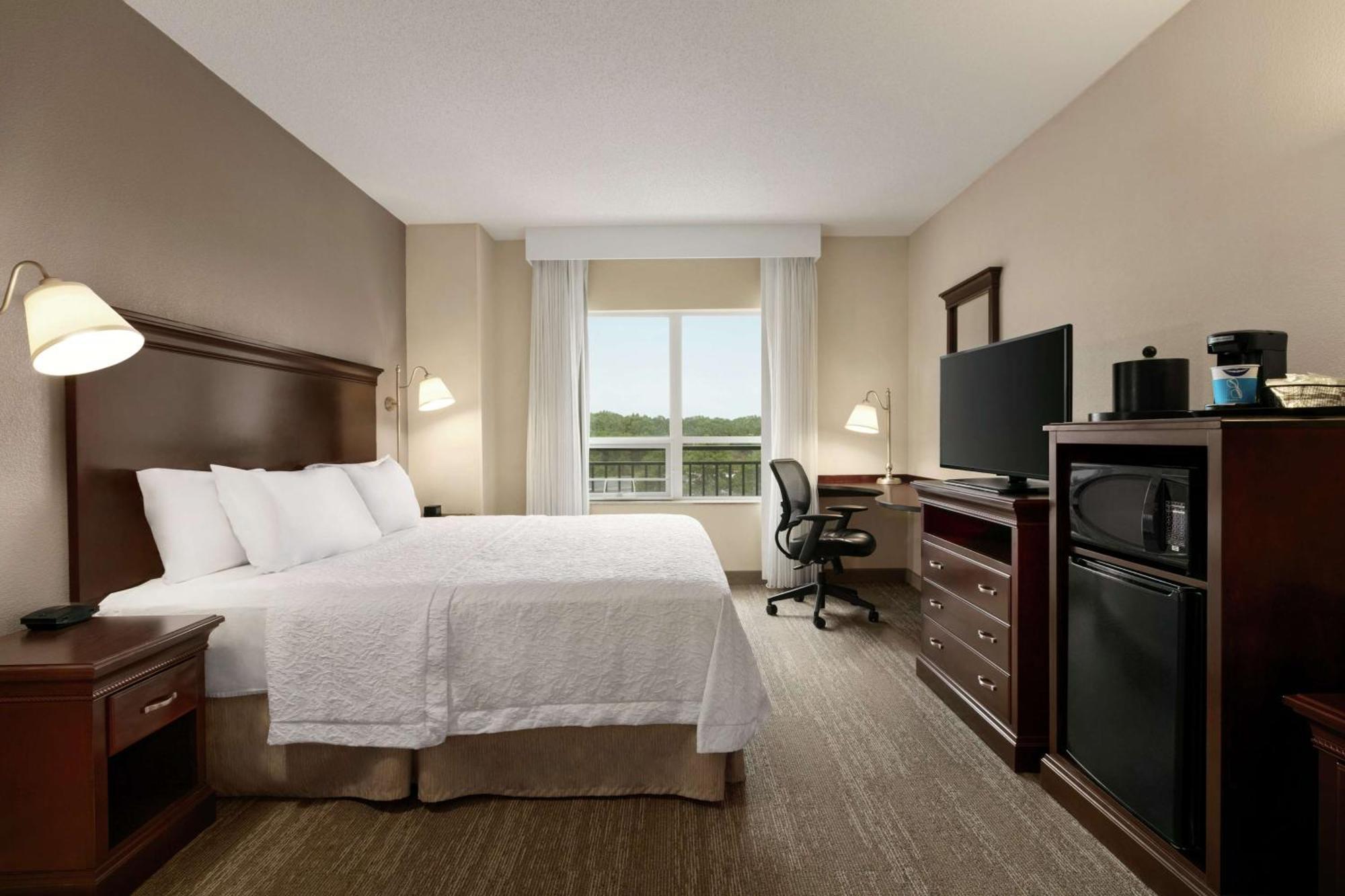 Hampton Inn & Suites Washington-Dulles International Airport Sterling Exterior photo